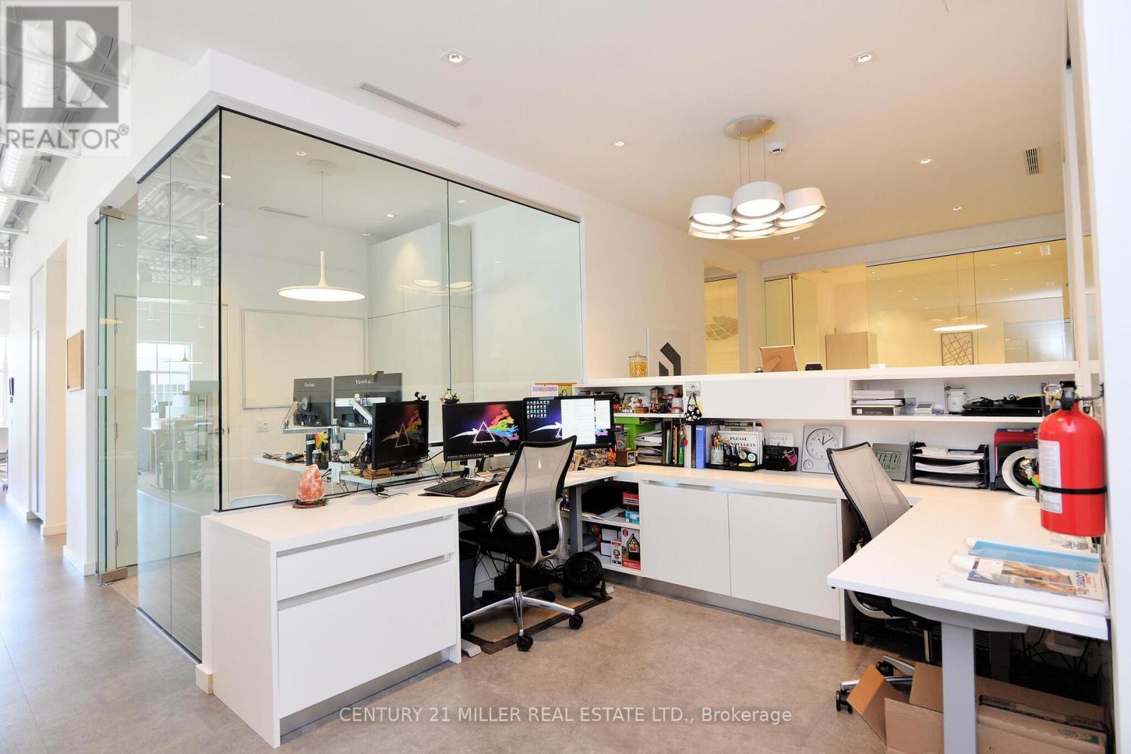 15 & 16 - 225 Speers Road Property Photo 12