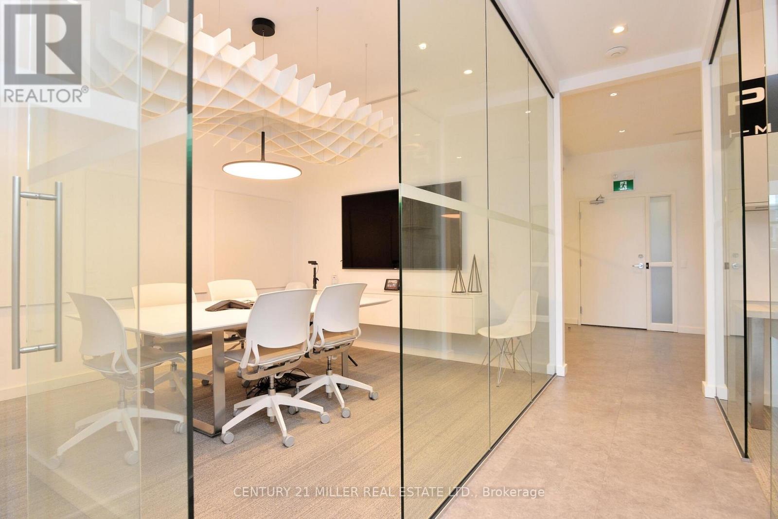 15 & 16 - 225 Speers Road Property Photo 17