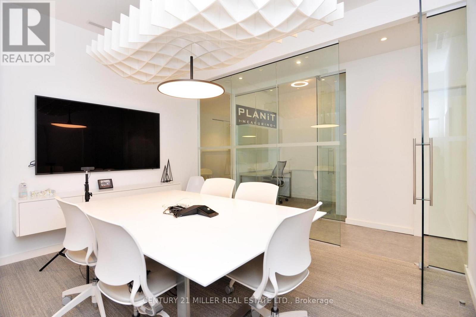 15 & 16 - 225 Speers Road Property Photo 20