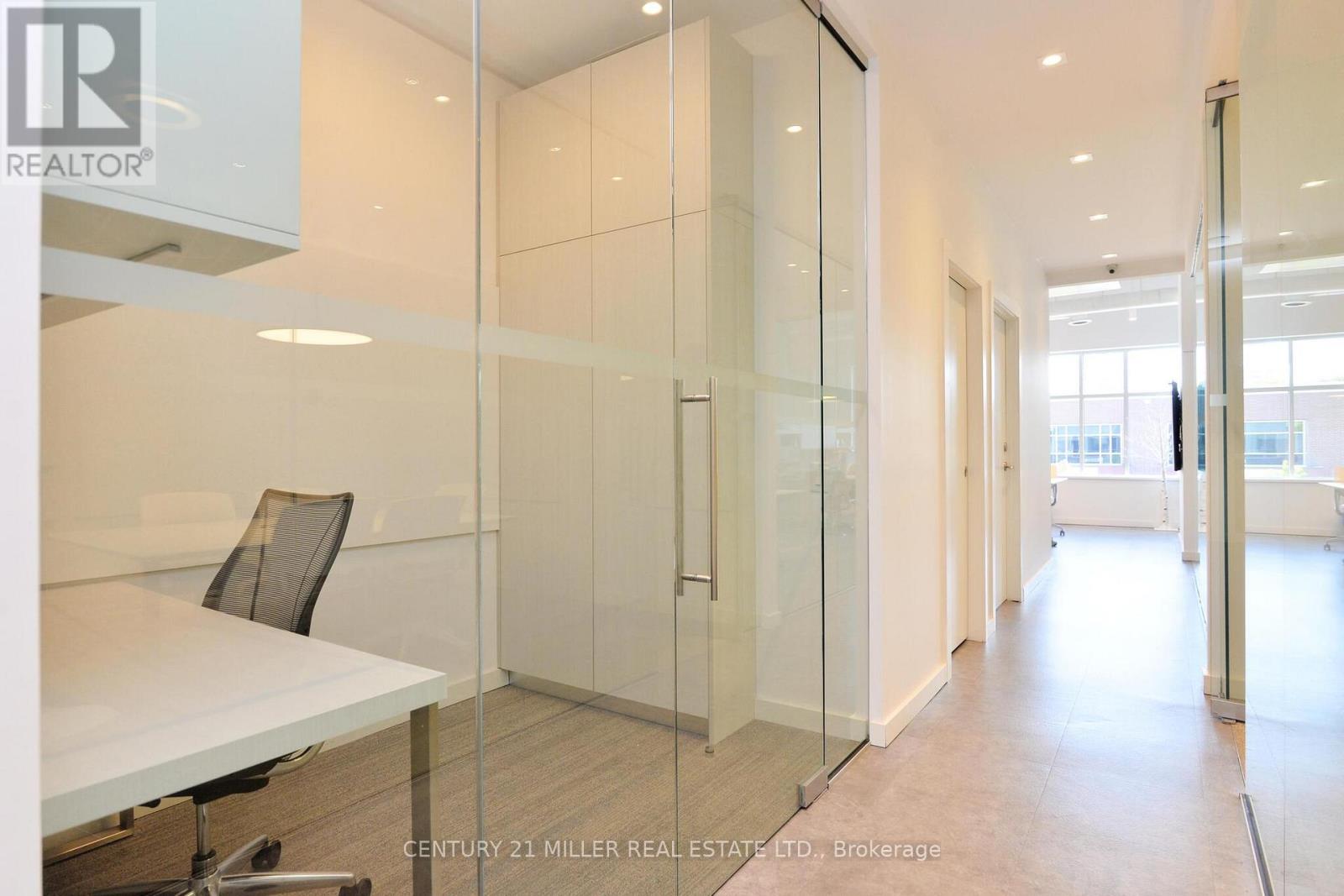15 & 16 - 225 Speers Road Property Photo 23
