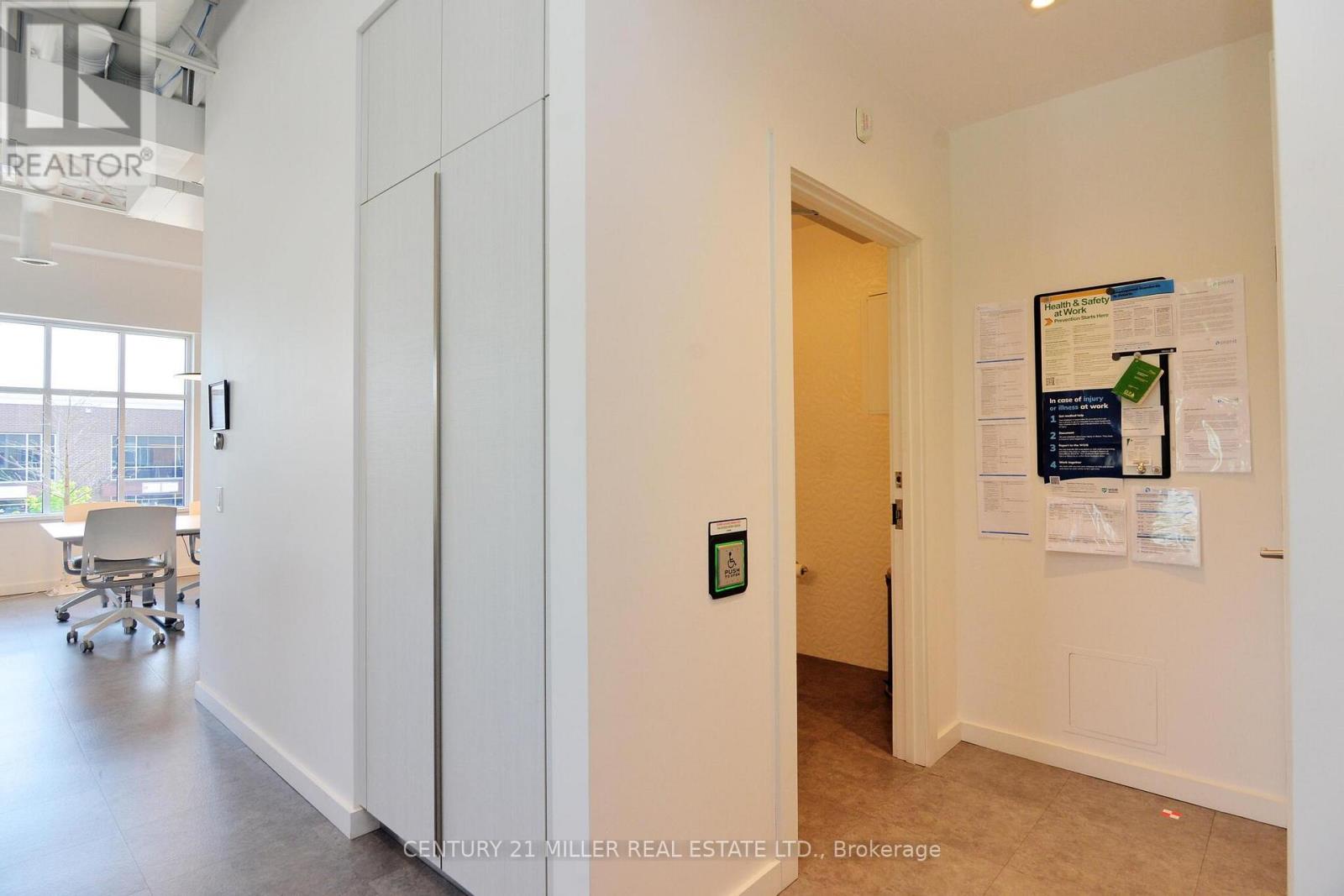 15 & 16 - 225 Speers Road Property Photo 25
