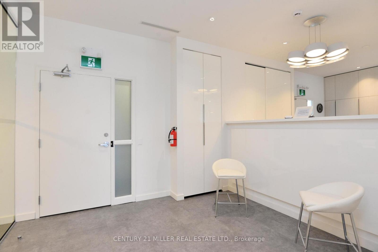 15 & 16 - 225 Speers Road Property Photo 36