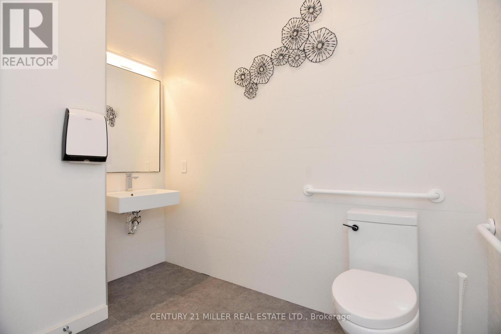 15 & 16 - 225 Speers Road Property Photo 38