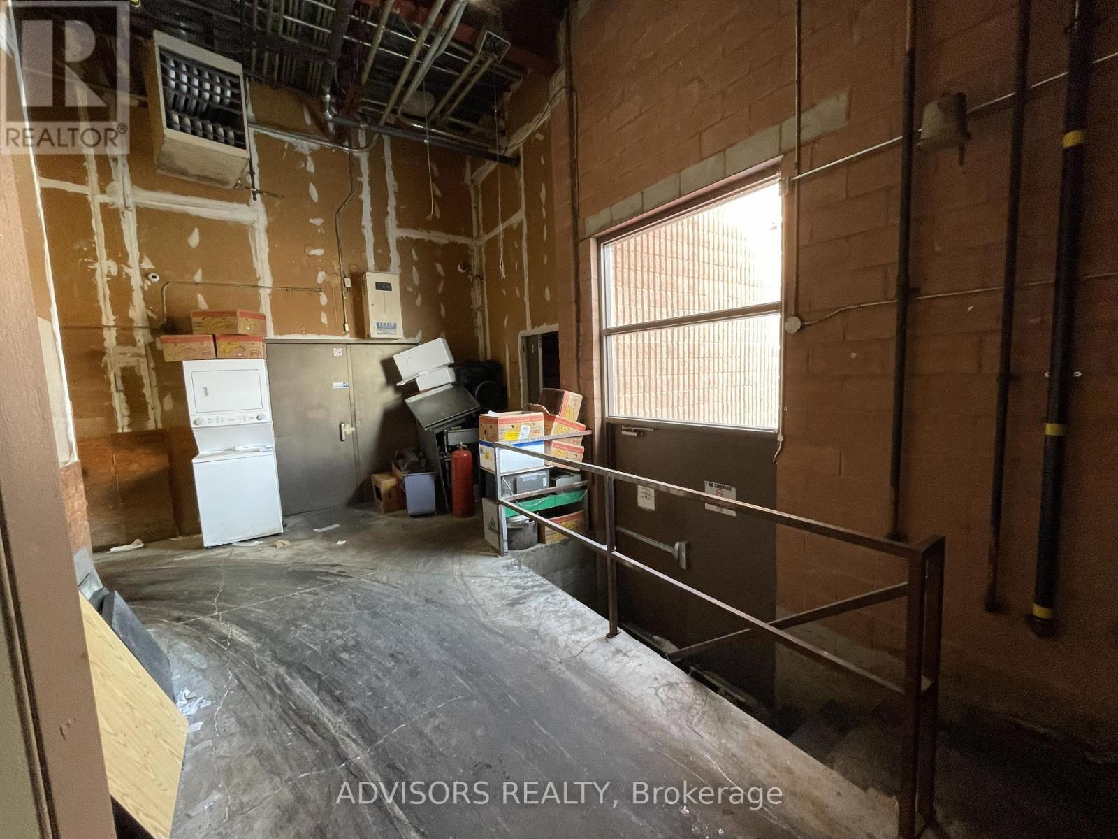 24 - 1170 Burnhamthorpe Road W Property Photo 6