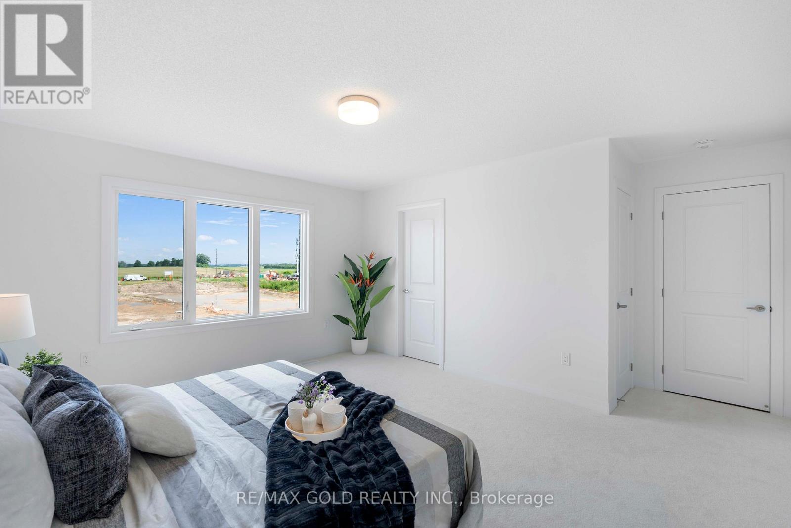 39 Timber Falls Drive Property Photo 17