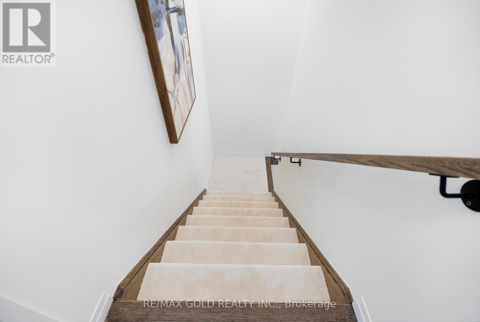 39 Timber Falls Drive Property Photo 29