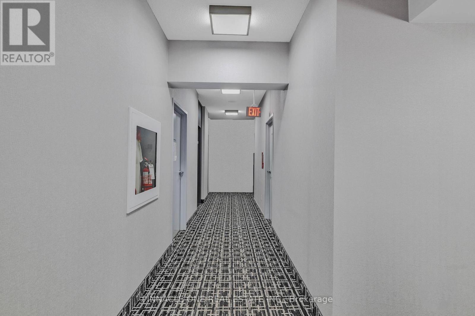 1712 - 223 Webb Drive Property Photo 5