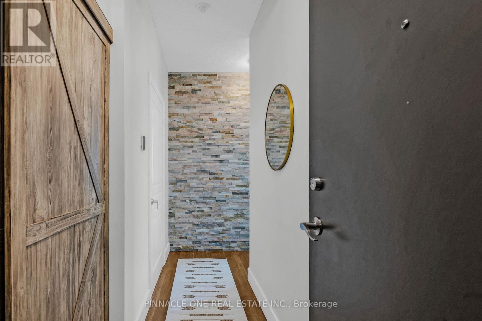 1712 - 223 Webb Drive Property Photo 8