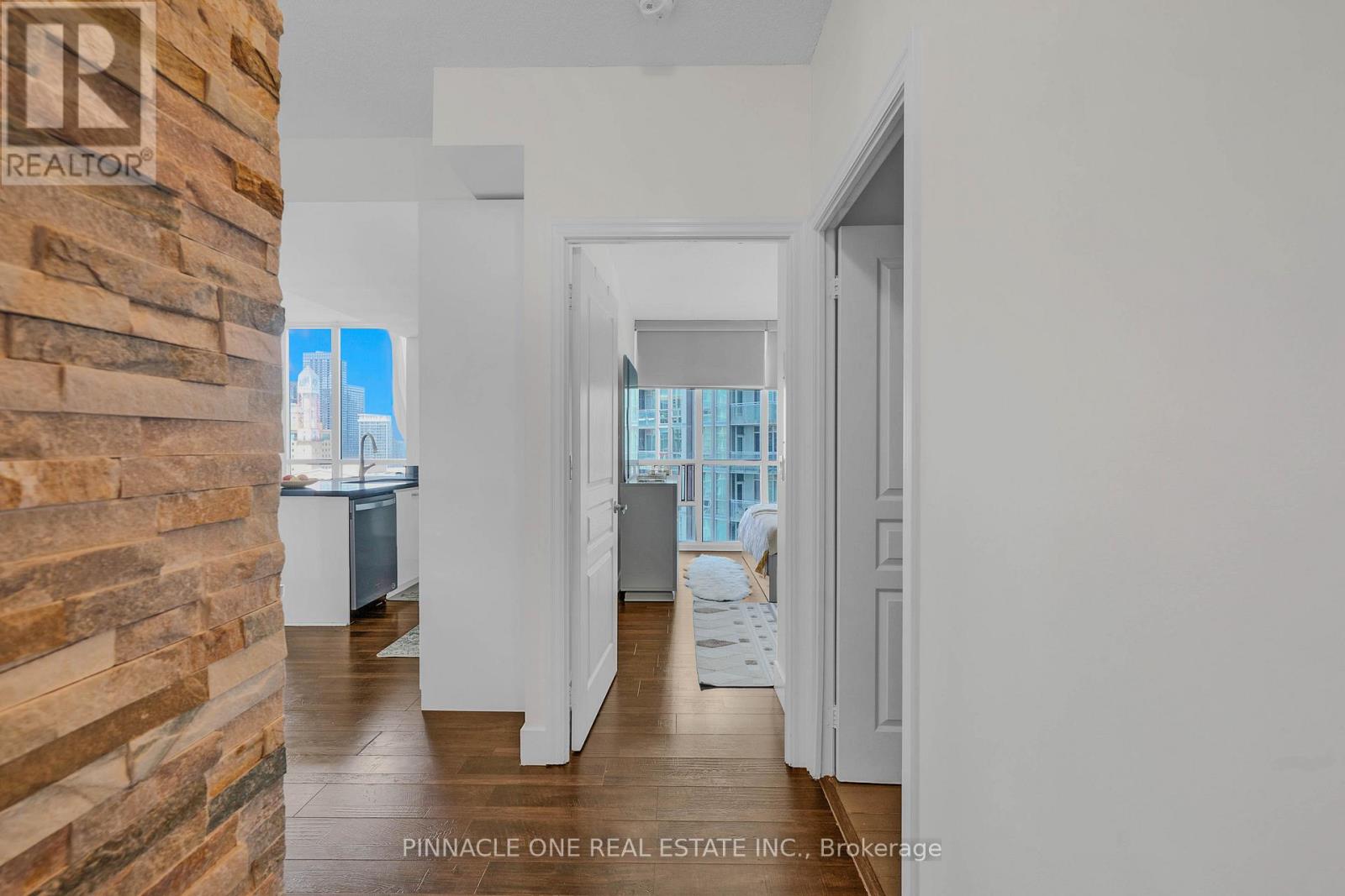 1712 - 223 Webb Drive Property Photo 10