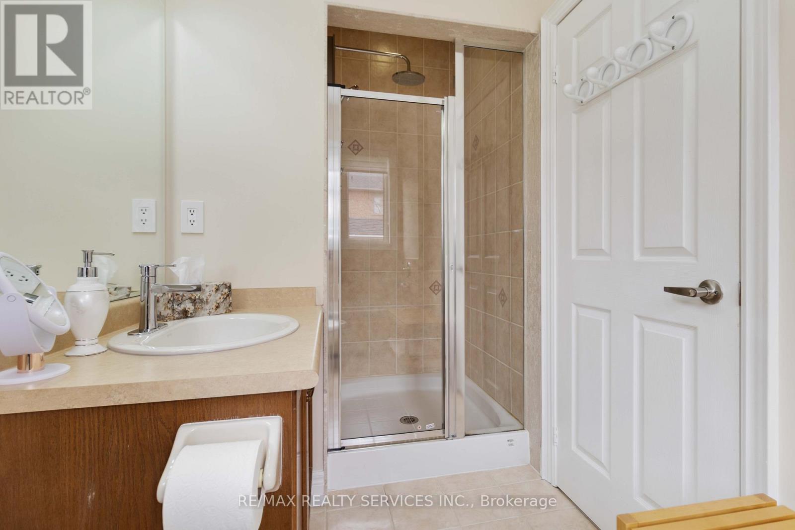 15 Valleystream Circle Property Photo 20