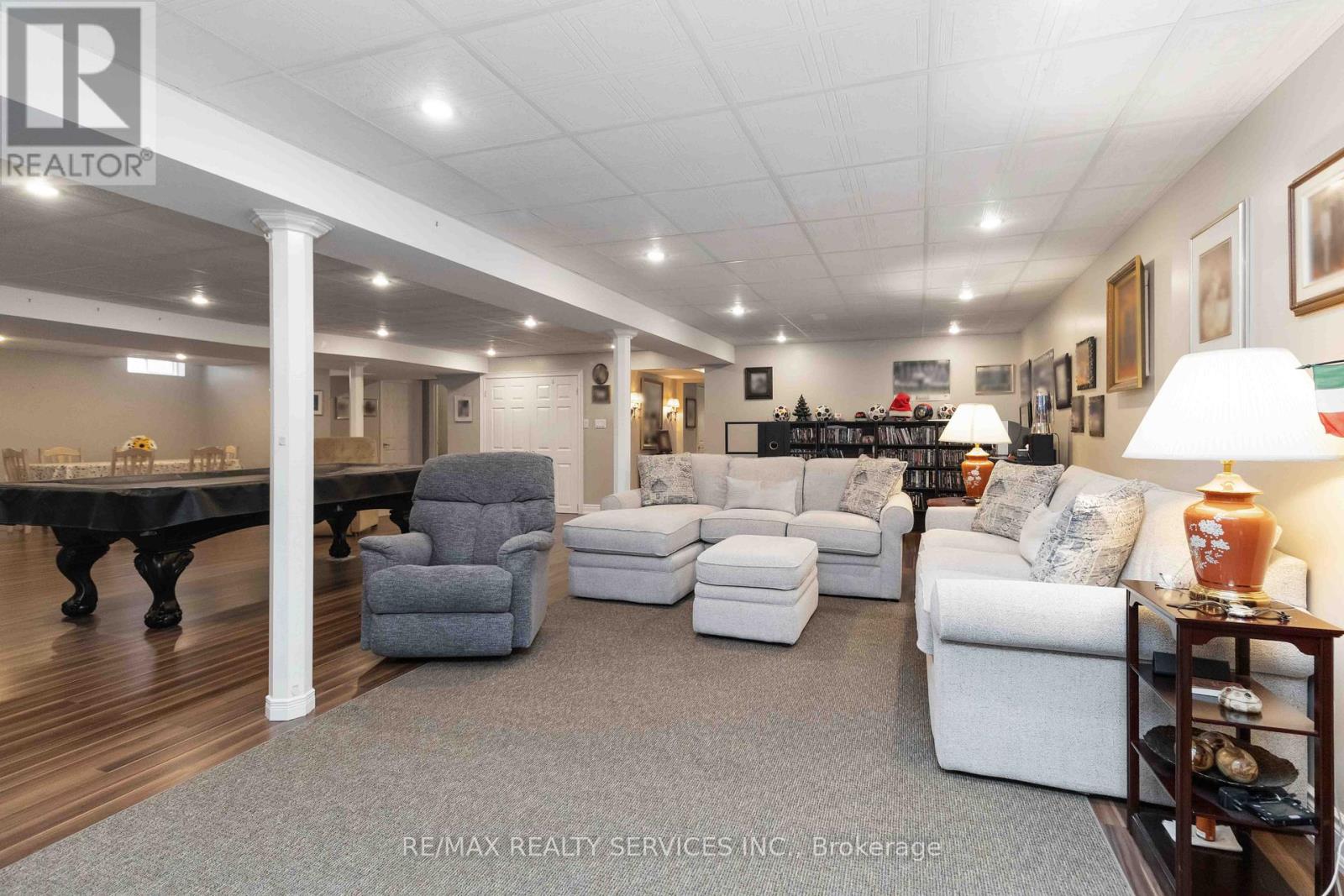 15 Valleystream Circle Property Photo 25