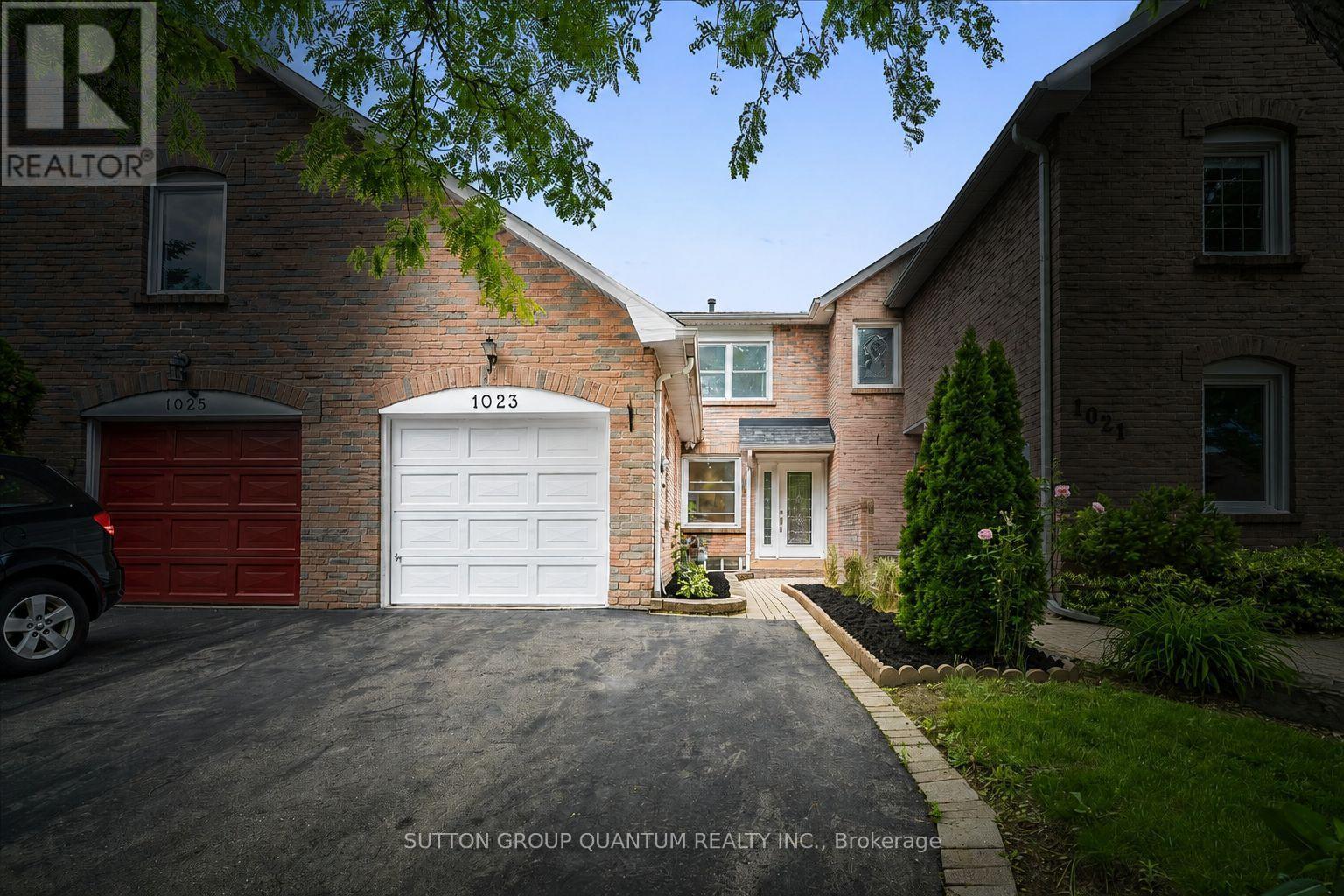 1023 Runnymead Crescent Property Photo 1