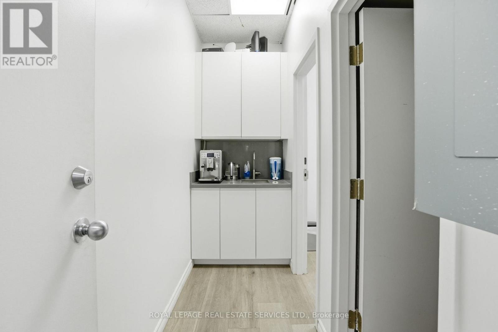 29 - 2155 Dunwin Drive Property Photo 13