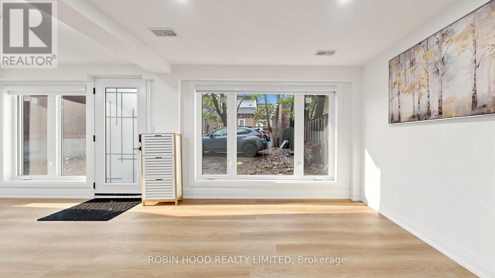 Garden Suite - 8 Laxton Avenue Property Photo 4