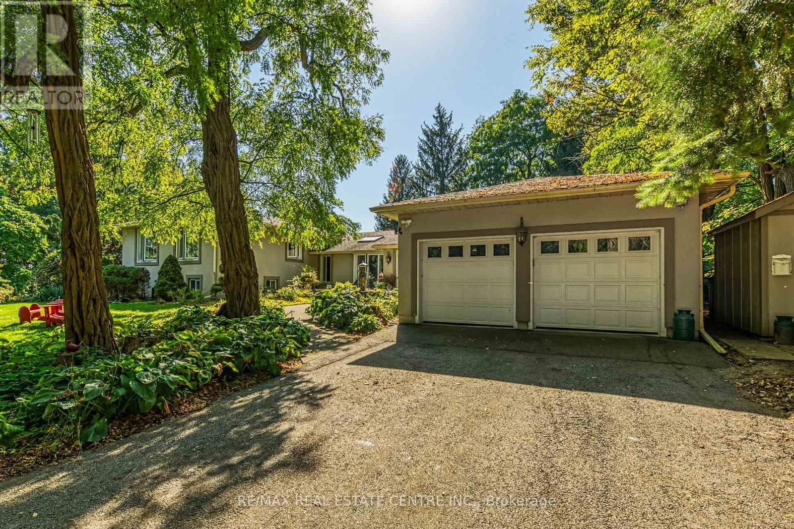 5590 Blind Line Property Photo 3