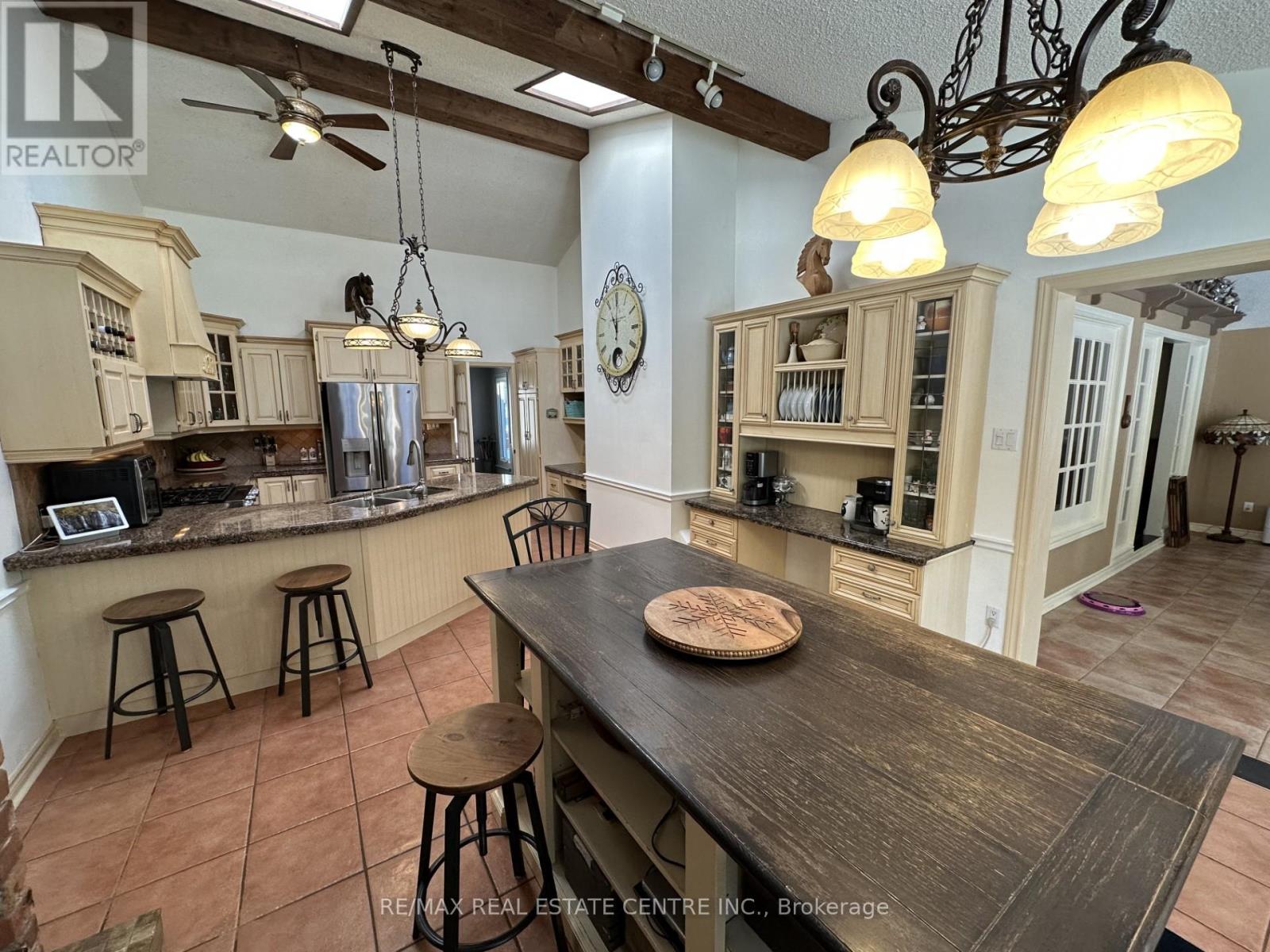 5590 Blind Line Property Photo 10