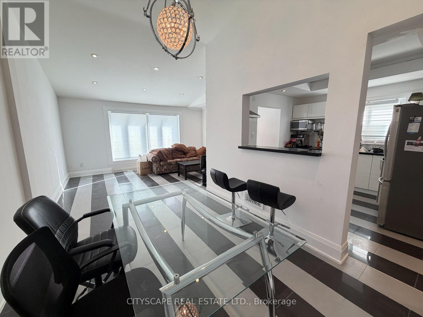 Upper - 135 Bonham Boulevard Property Photo 12