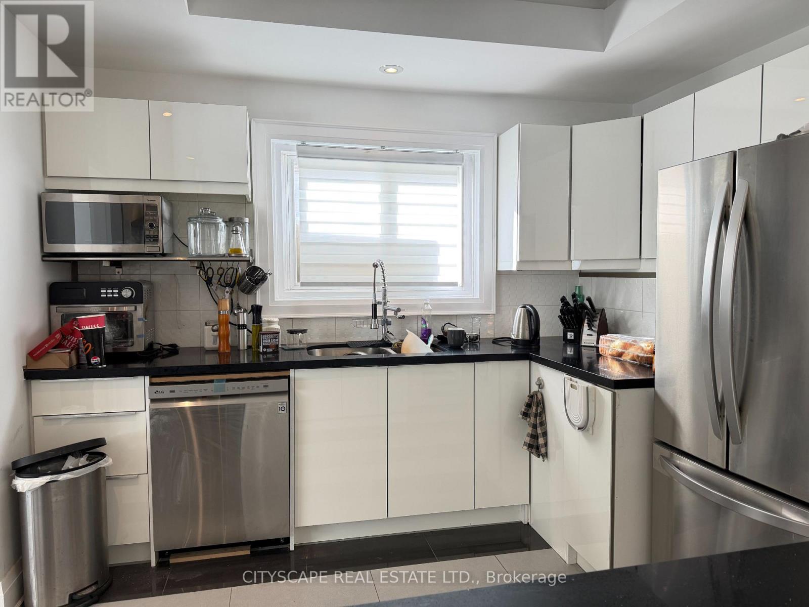 Upper - 135 Bonham Boulevard Property Photo 14