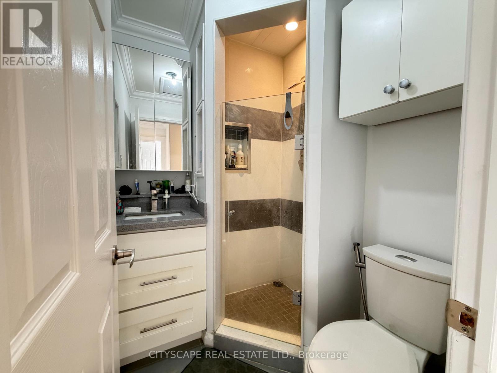 Upper - 135 Bonham Boulevard Property Photo 25