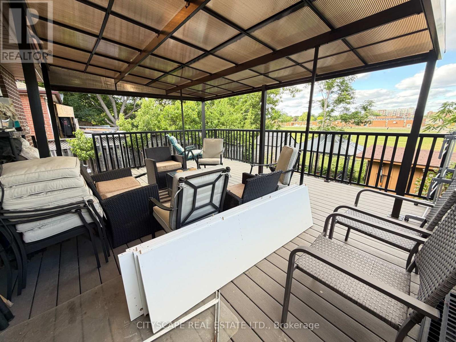 Upper - 135 Bonham Boulevard Property Photo 28