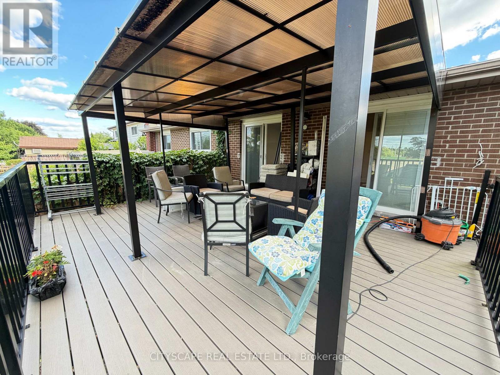 Upper - 135 Bonham Boulevard Property Photo 30