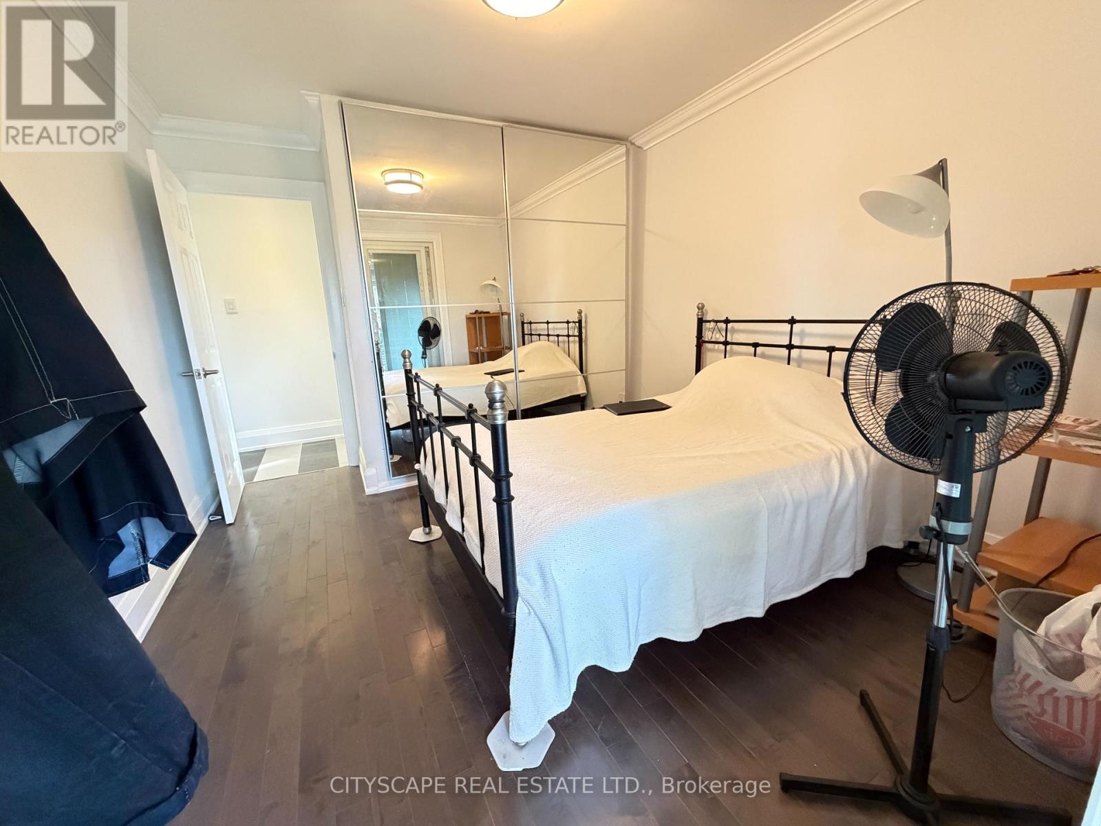 Upper - 135 Bonham Boulevard Property Photo 34