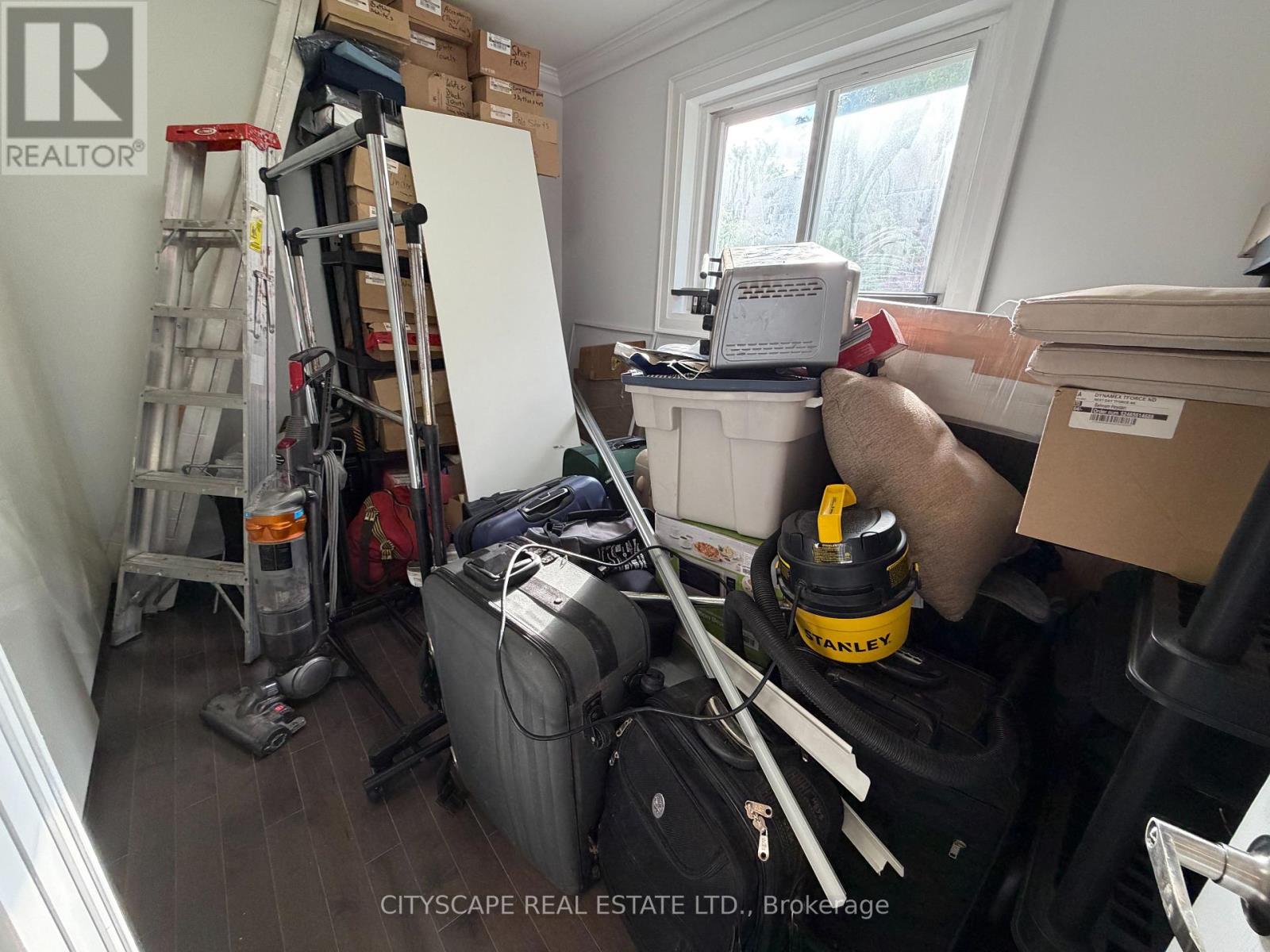 Upper - 135 Bonham Boulevard Property Photo 35
