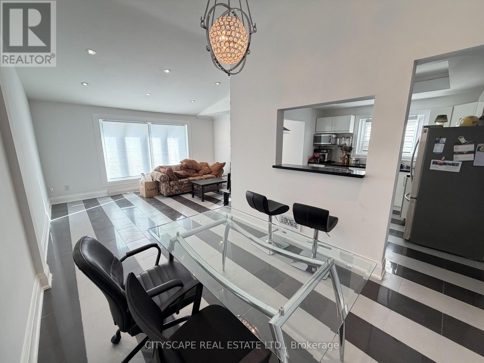 Upper - 135 Bonham Boulevard Property Photo 38