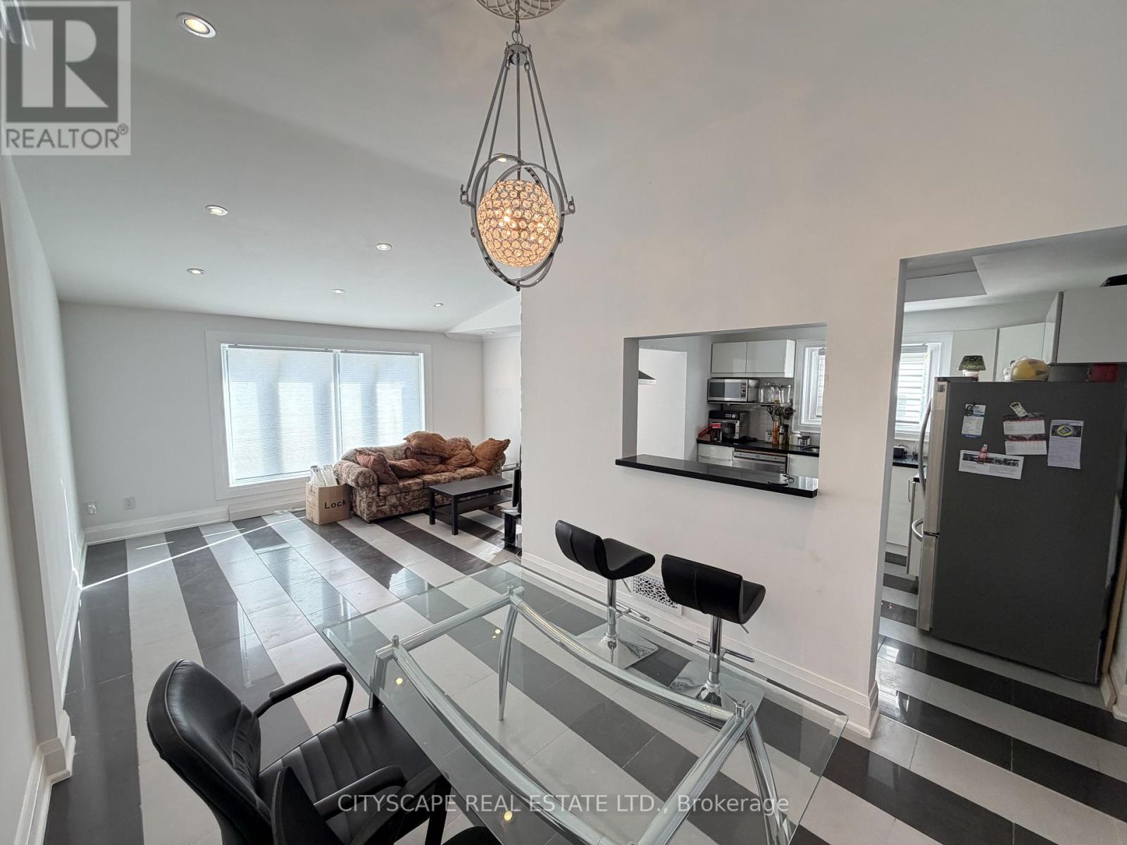 Upper - 135 Bonham Boulevard Property Photo 39
