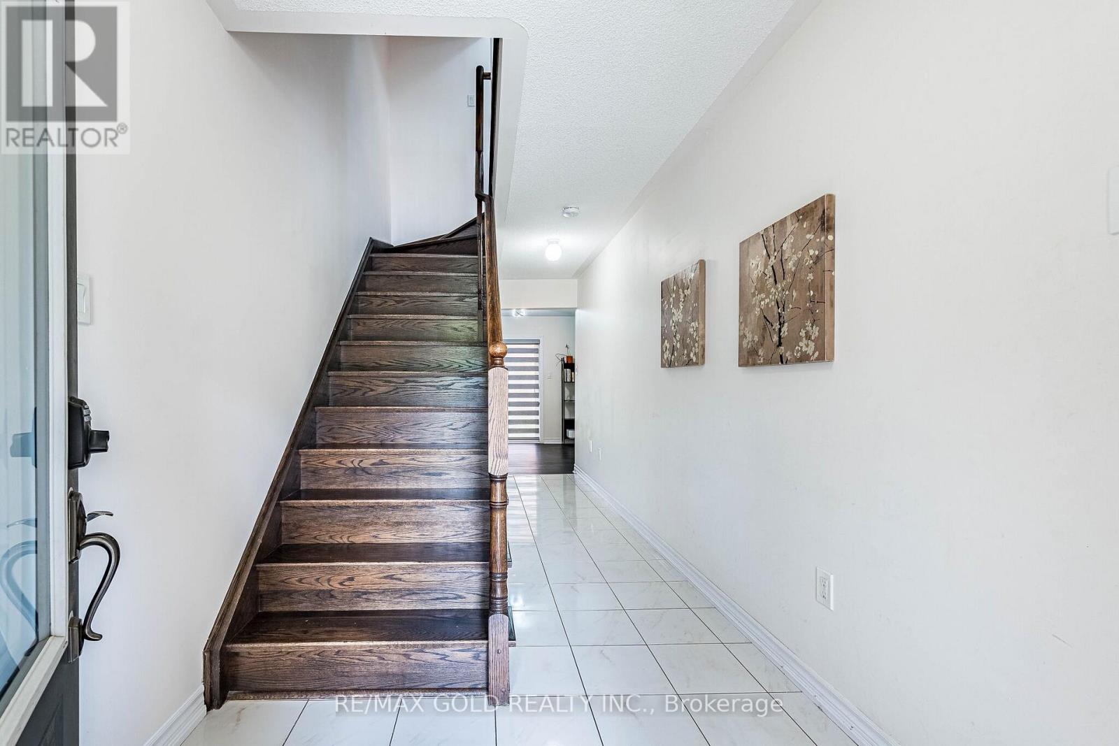 151 - 6 Pulberry Close Property Photo 6