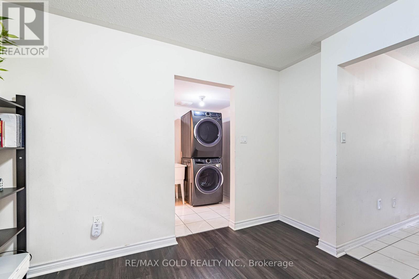 151 - 6 Pulberry Close Property Photo 40