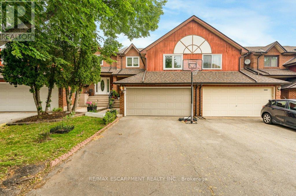 2597 ADDINGHAM CRESCENT Property Photo 1