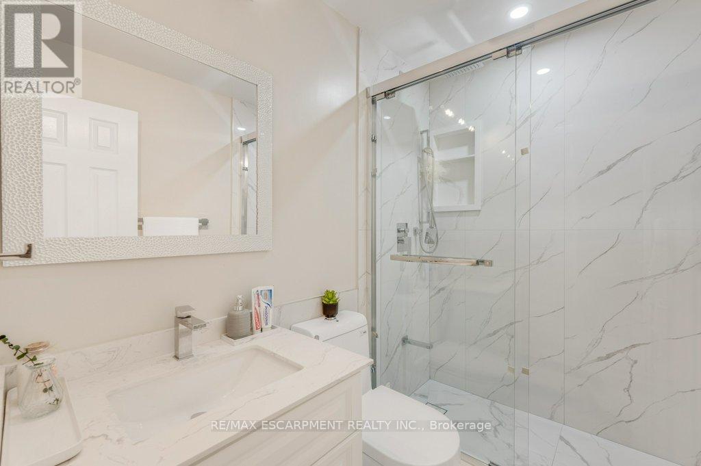 2597 Addingham Crescent Property Photo 14