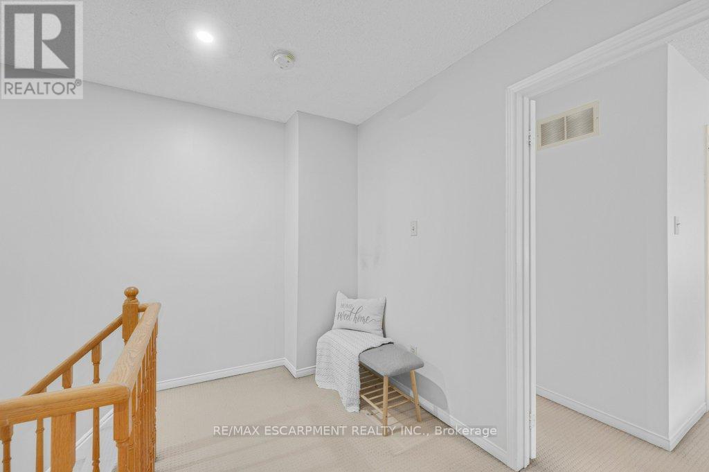 2597 Addingham Crescent Property Photo 15