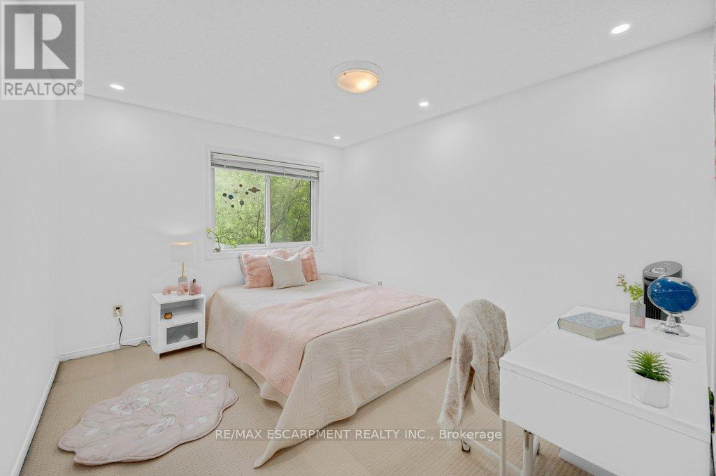 2597 Addingham Crescent Property Photo 16