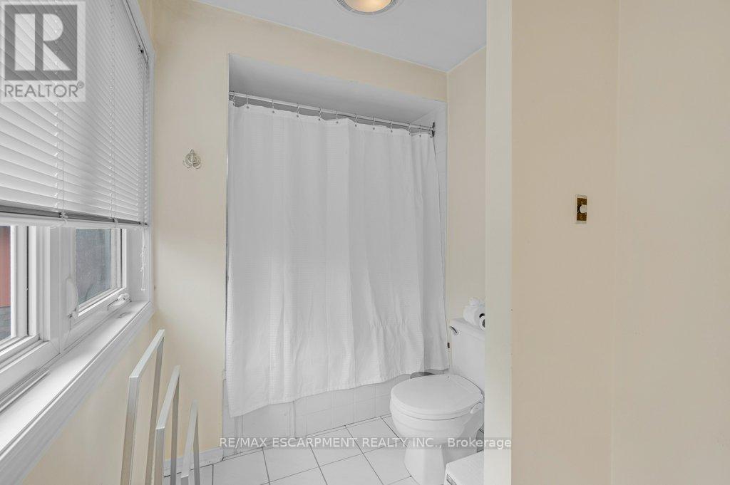 2597 Addingham Crescent Property Photo 21