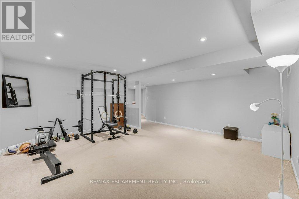 2597 Addingham Crescent Property Photo 24
