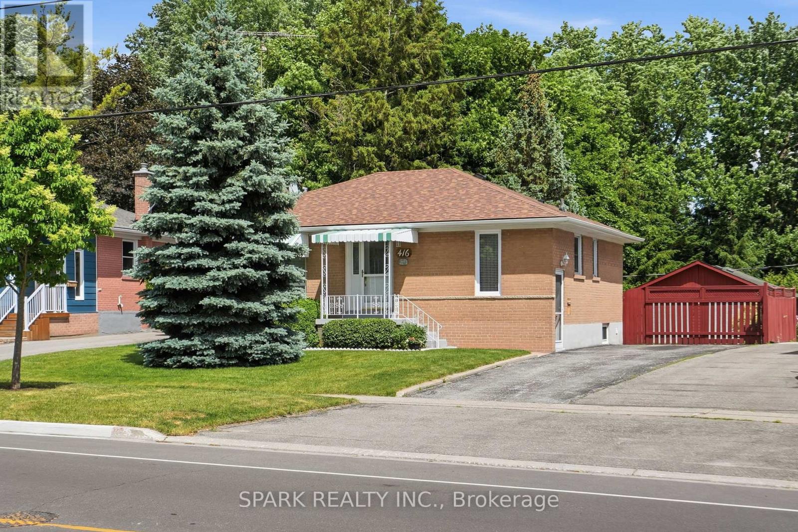 416 Delrex Boulevard Property Photo 1