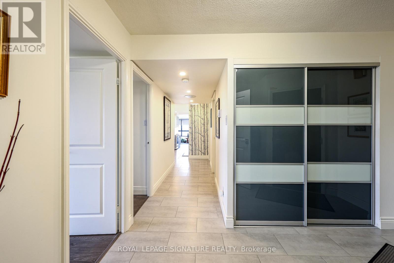 907 - 1300 Bloor Street Property Photo 4