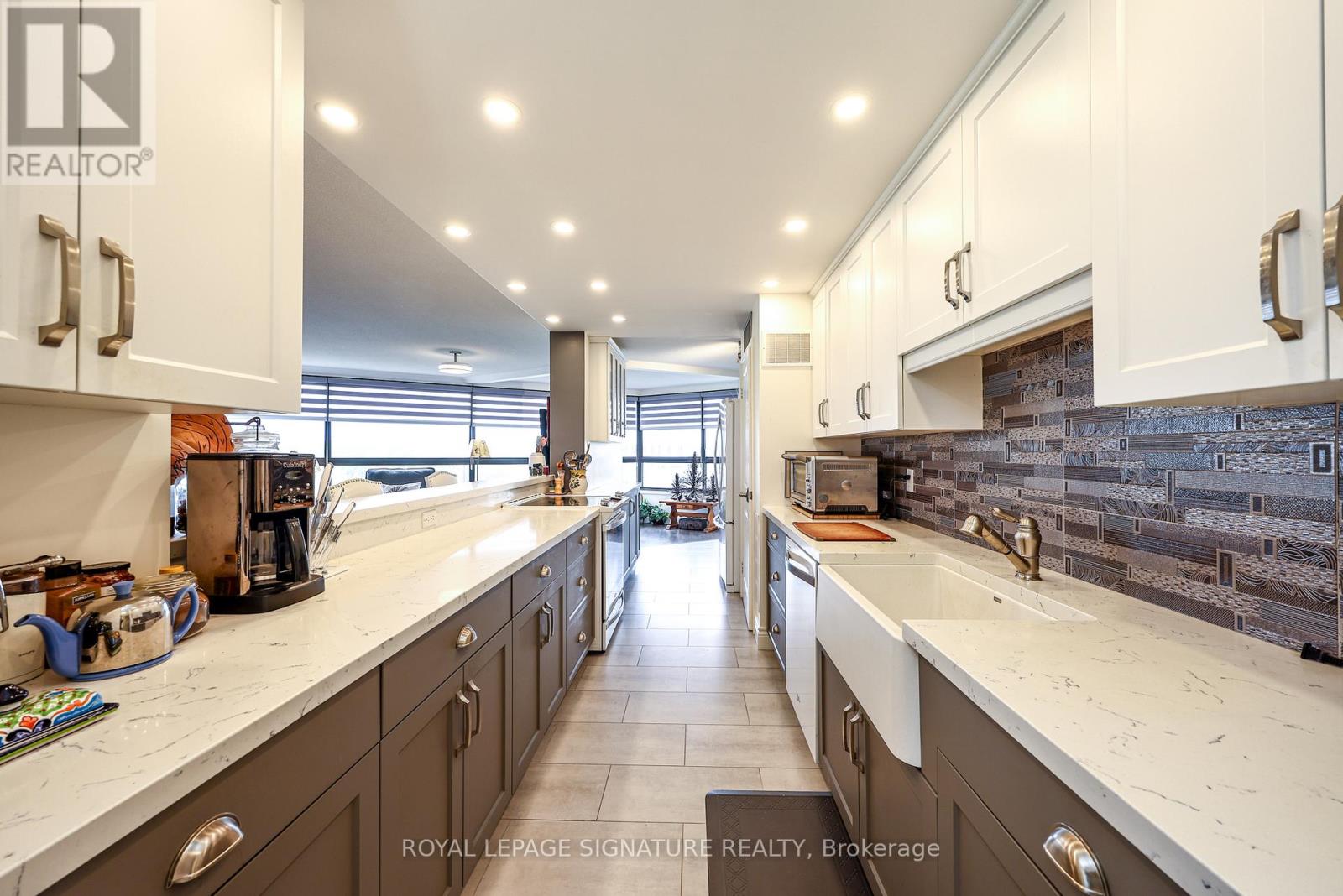 907 - 1300 Bloor Street Property Photo 8