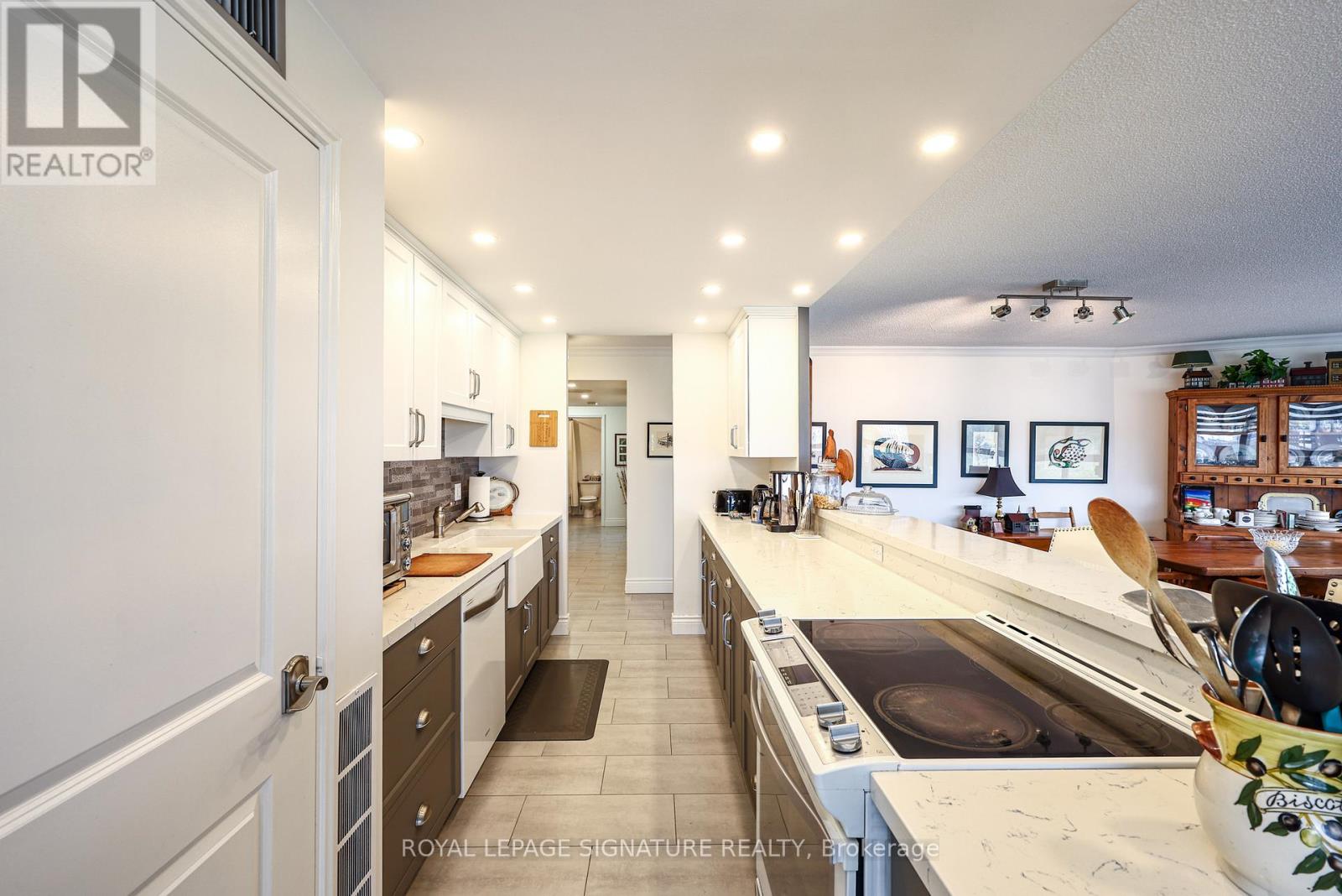 907 - 1300 Bloor Street Property Photo 12