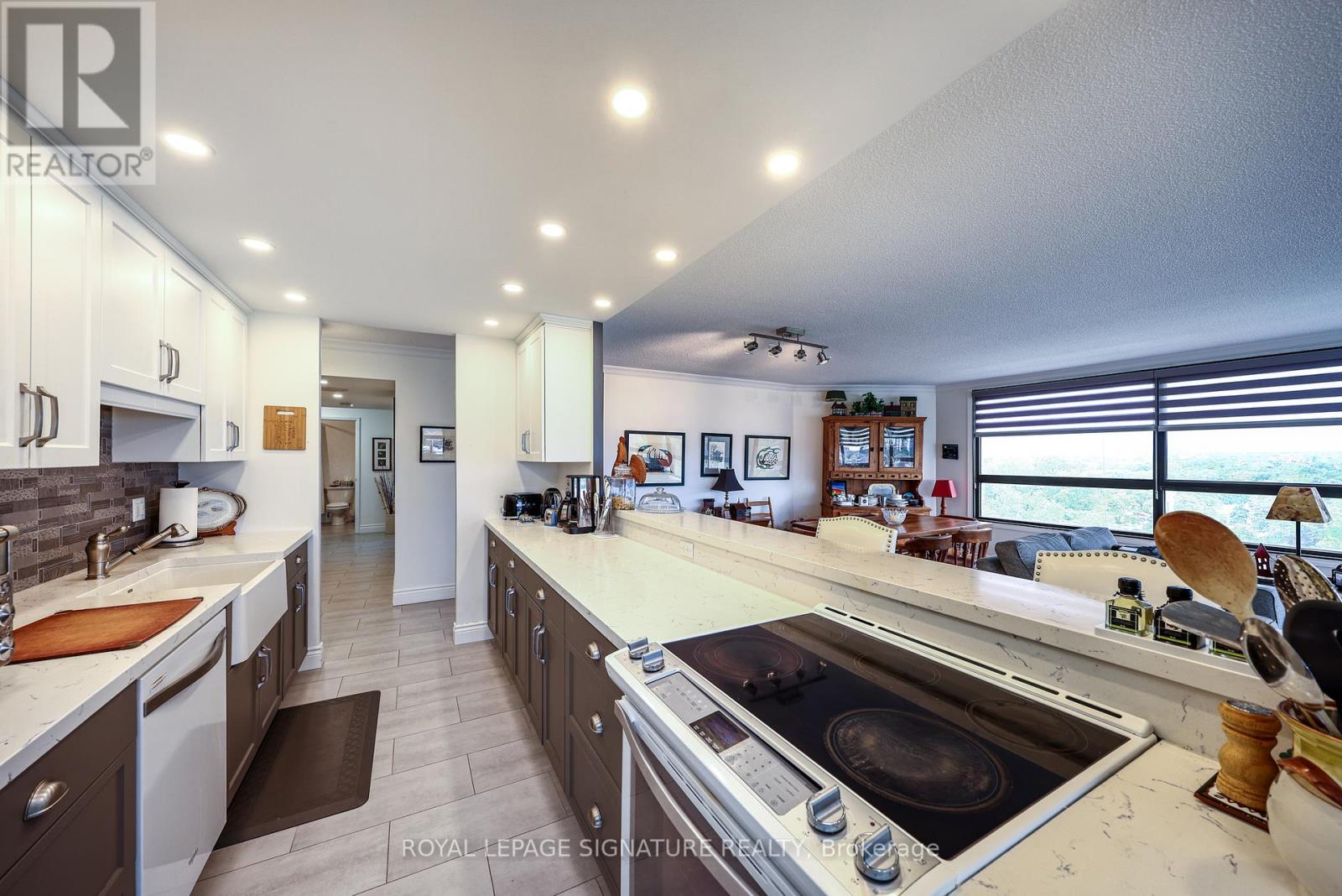 907 - 1300 Bloor Street Property Photo 13