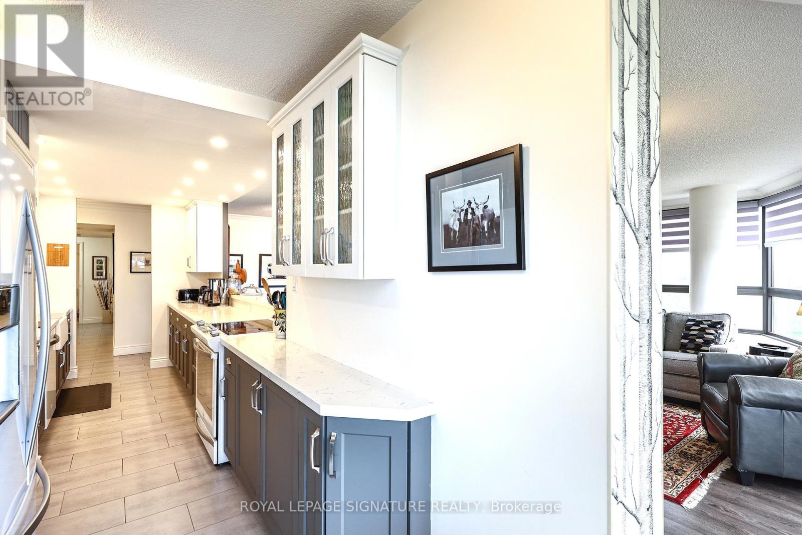 907 - 1300 Bloor Street Property Photo 14