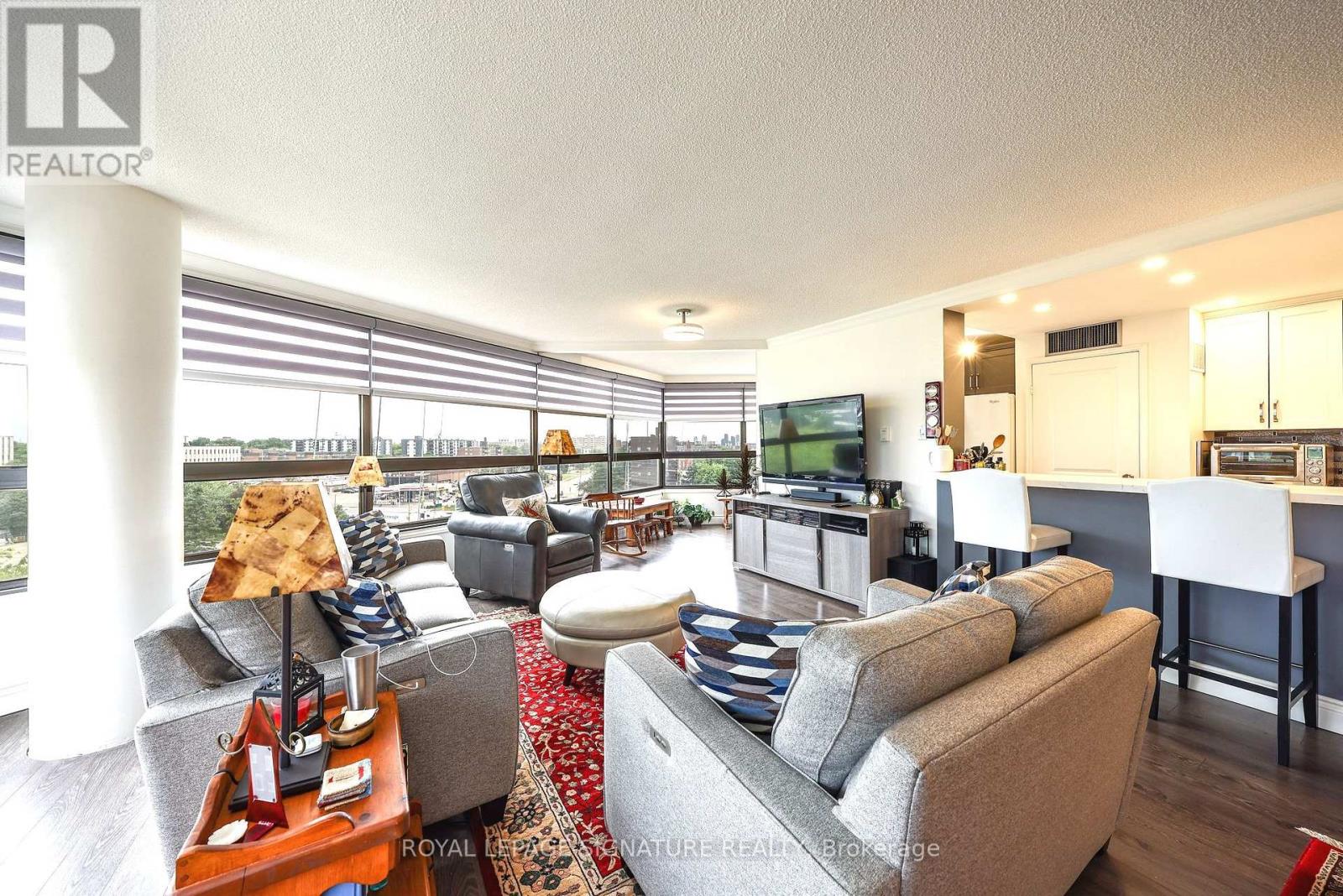 907 - 1300 Bloor Street Property Photo 19