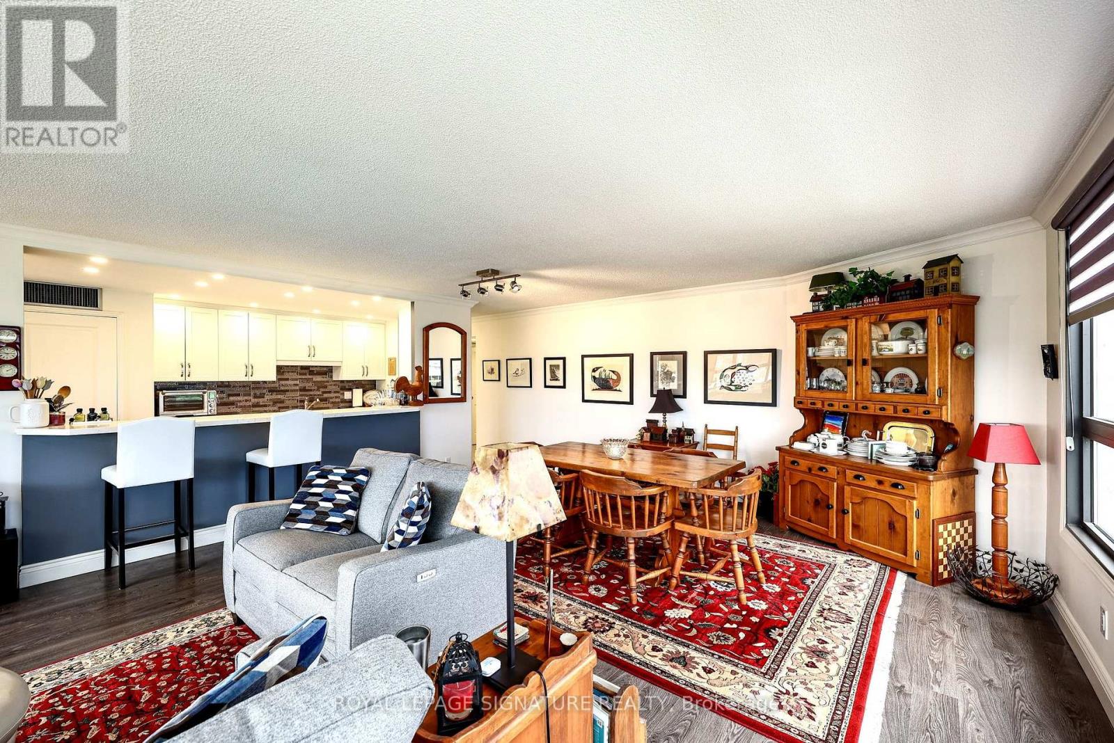 907 - 1300 Bloor Street Property Photo 21