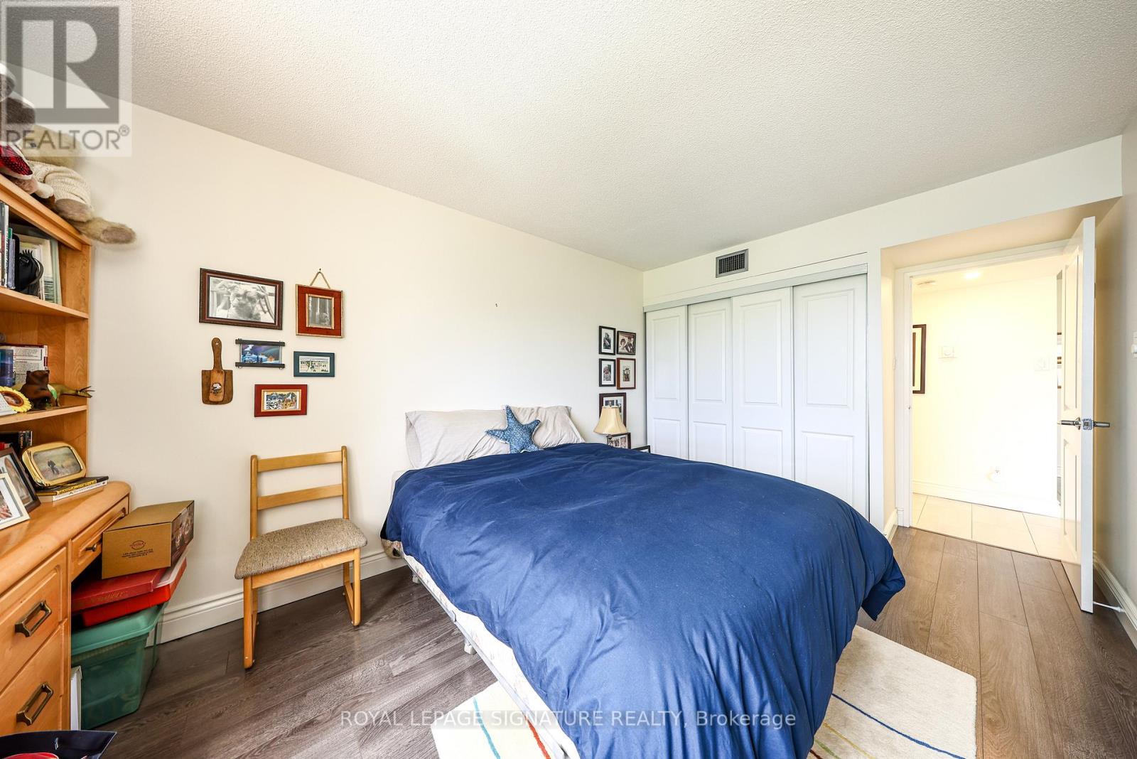 907 - 1300 Bloor Street Property Photo 31
