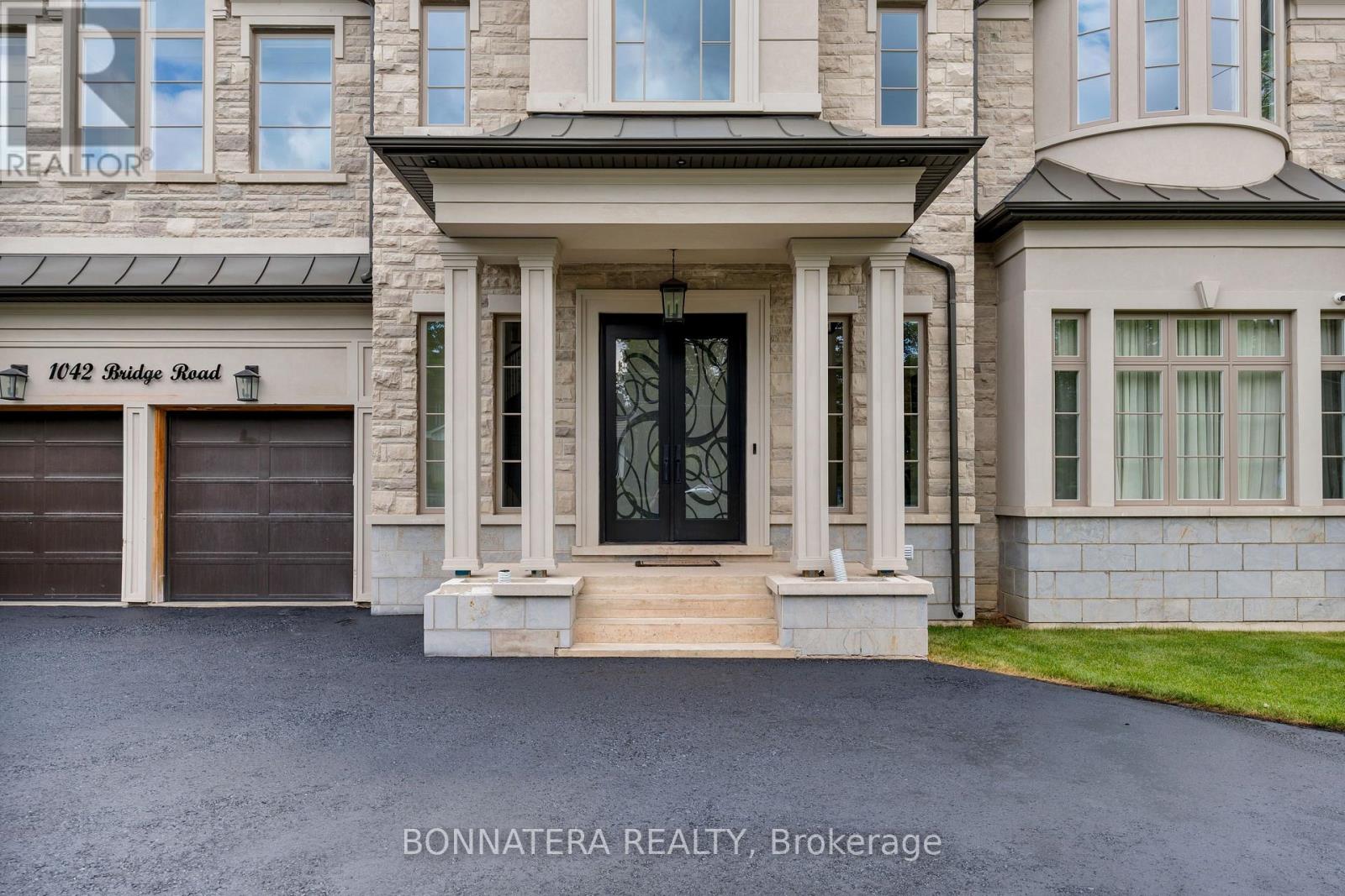 1042 Bridge Road Property Photo 2