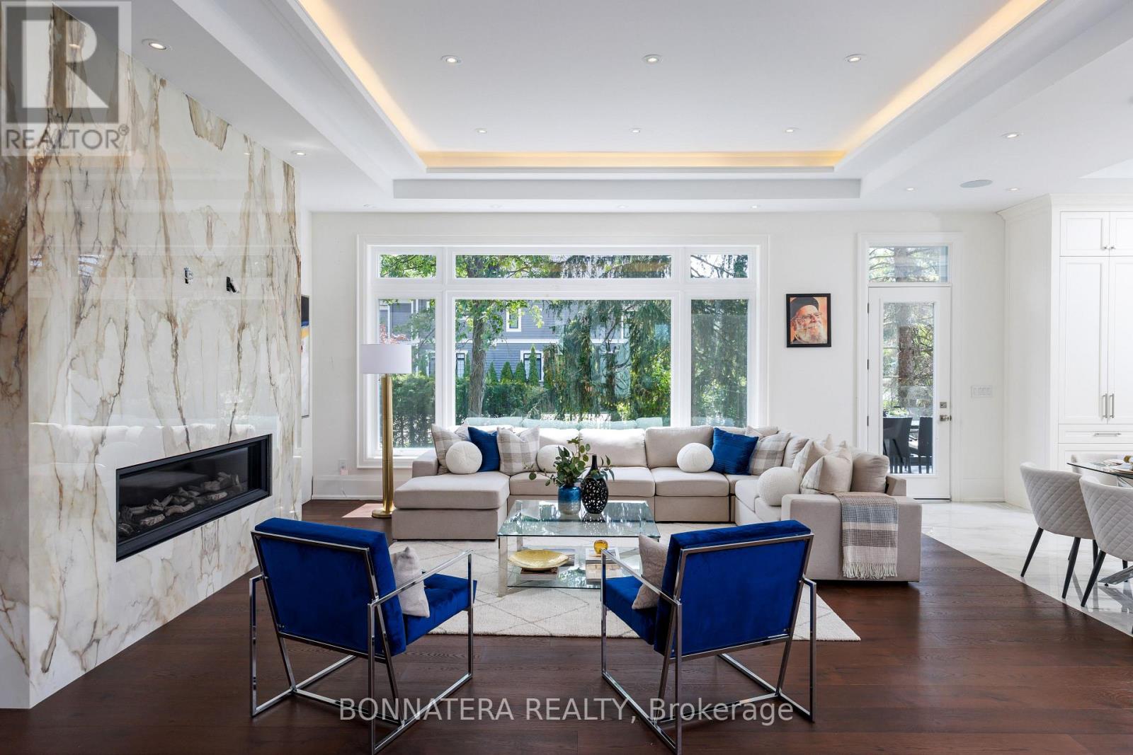 1042 Bridge Road Property Photo 10