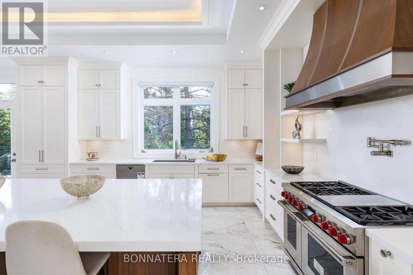 1042 Bridge Road Property Photo 13