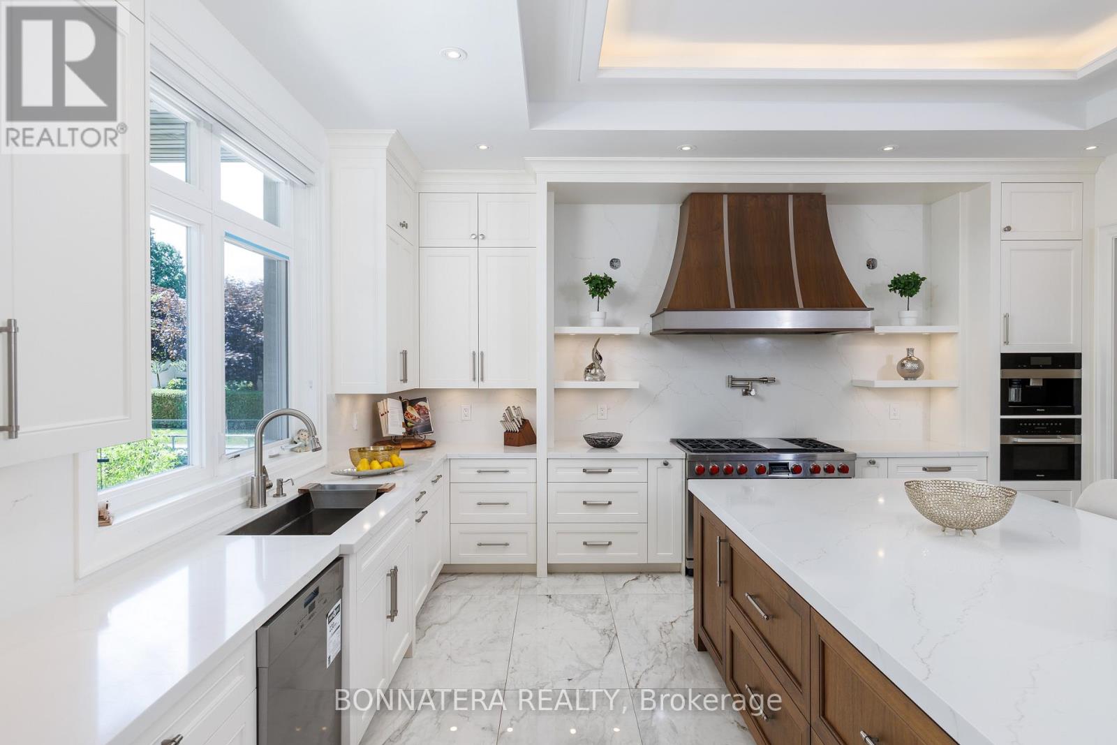 1042 Bridge Road Property Photo 14